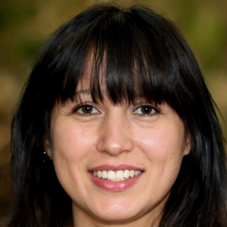 Seraphina Chen, Senior Financial Strategist